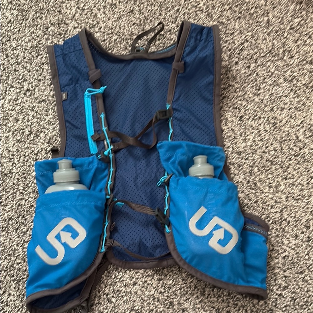 Ultimate Direction Running Vest with Water Bottles